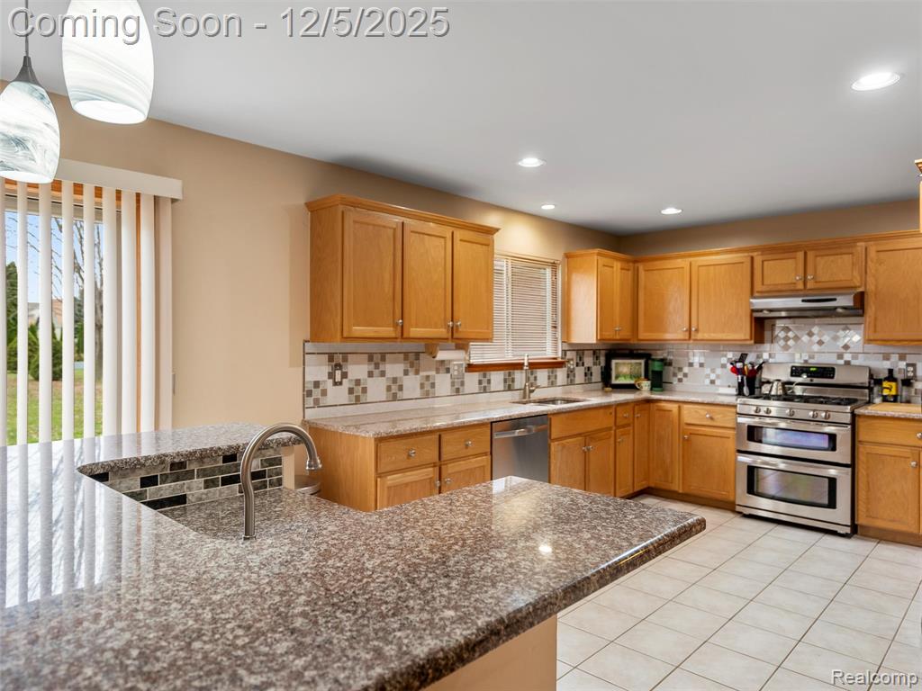 48233 Lamplighter Trail, Macomb, MI 48044 — Photo 6