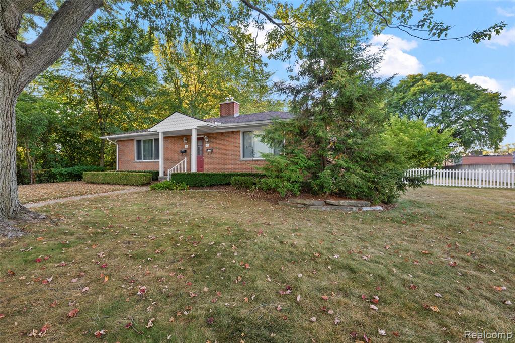 42 Gladwin Avenue, Clawson, MI — Photo 21