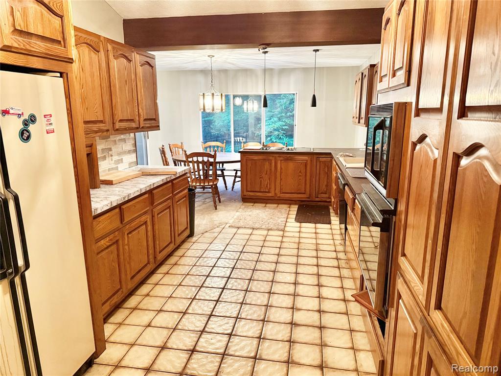 7590 Dean Road, Fenton, MI 48430 — Photo 16
