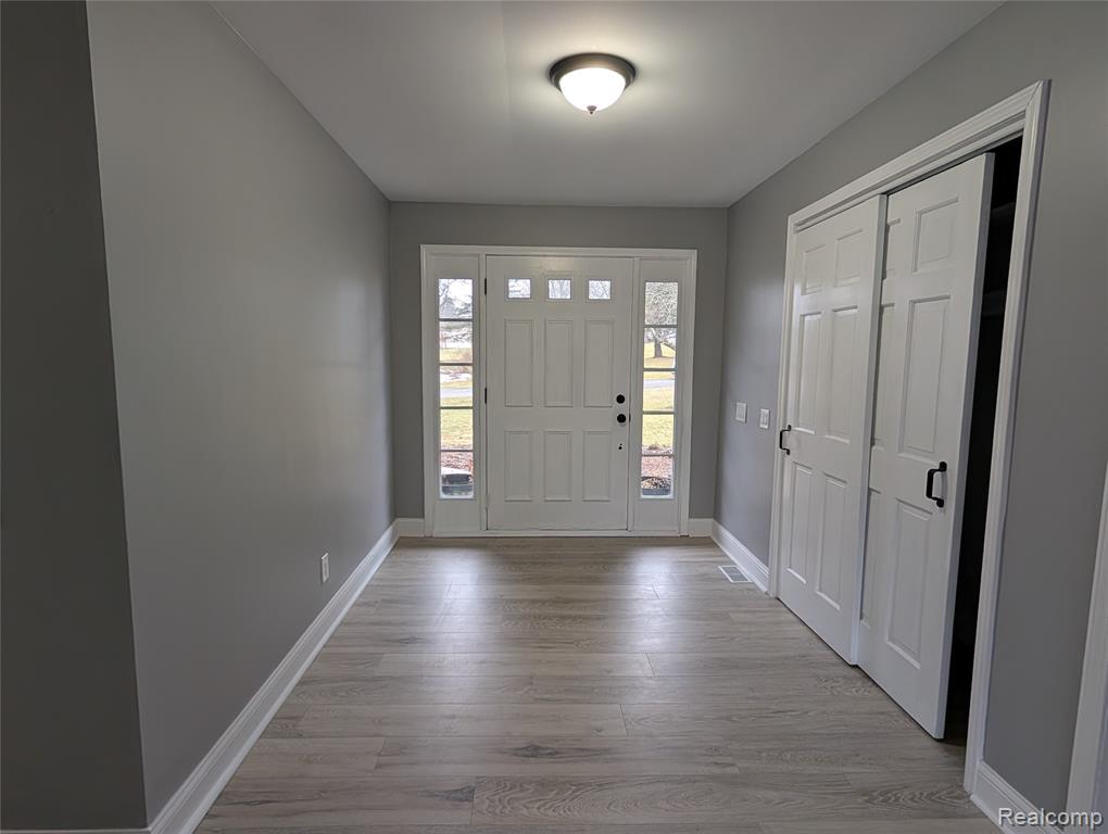 6353 Perry Road, Grand Blanc, MI 48439 — Photo 14