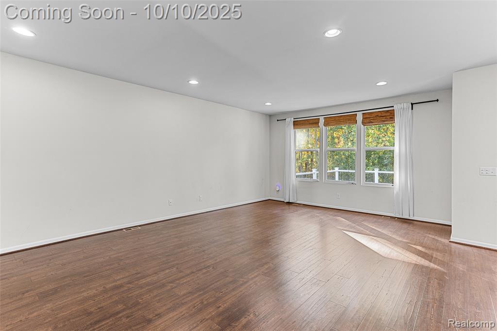 57797 Village Drive, New Hudson, MI 48165 — Photo 10