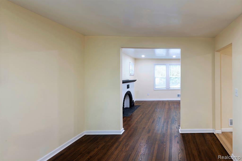 8087 Cloverlawn Street, Detroit, MI 48204 — Photo 5
