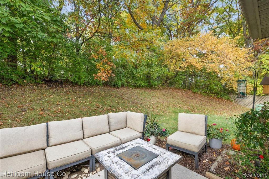 423 WATER TOWER Circle, 100, Brighton, MI 48116 — Photo 26
