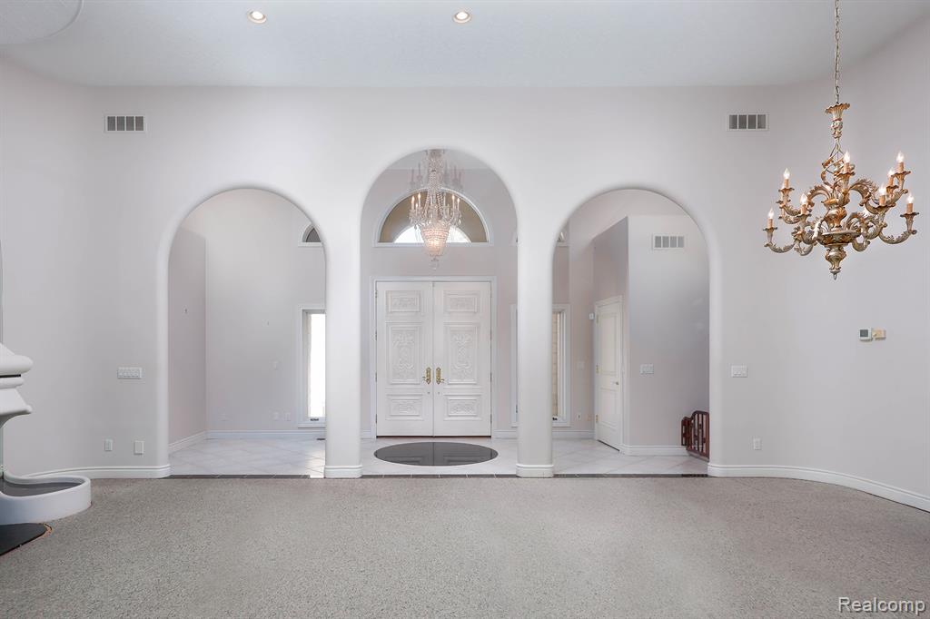 68373 Lake Angela Pointe, Richmond, MI 48062 — Photo 4