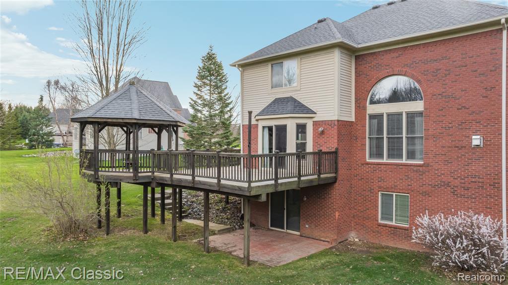 4930 Menominee Lane, Clarkston, MI 48348 — Photo 89