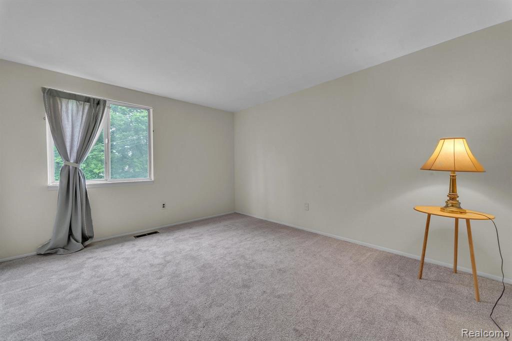 450 N Bywood Avenue, Clawson, MI — Photo 38