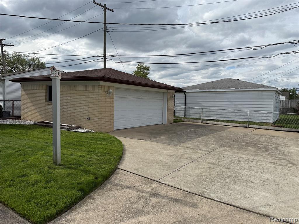 15258 Travis Street, Southgate, MI 48195 — Photo 3