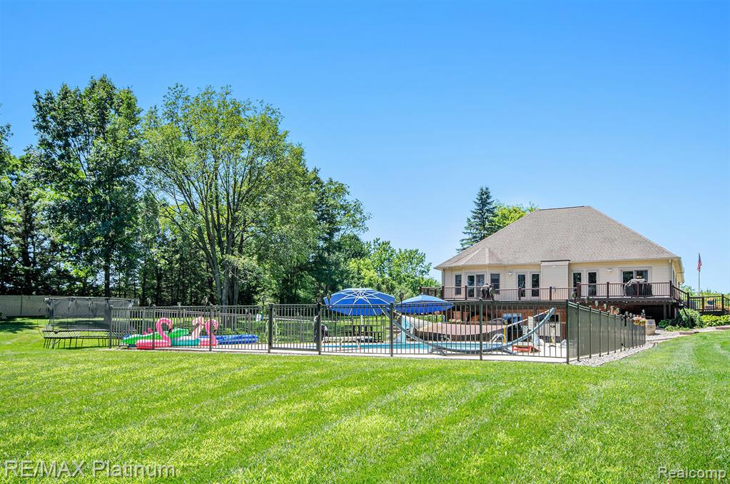 4090 ROLLING ACRES DRIVE, Hartland, MI 48353 — Photo 45