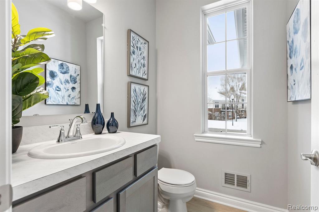 2250 Chase Drive, 117, Howell, MI 48855 — Photo 10