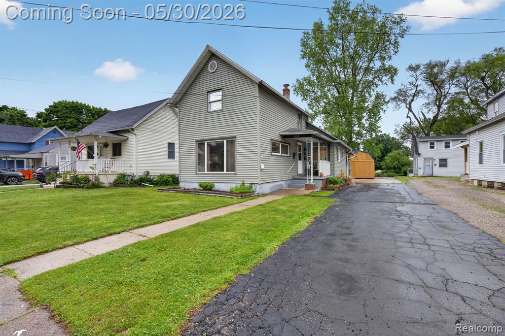304 W Ridge Street, Owosso, MI 48867 — Photo 2