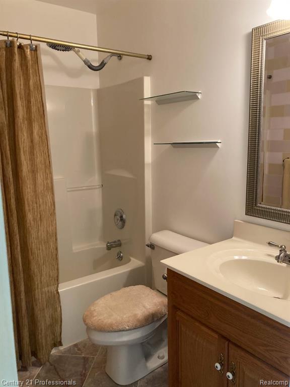 1451 ASHLYN Court, Fowlerville, MI 48836 — Photo 47