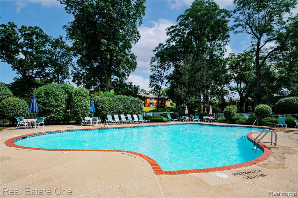 430 Fox Hills Drive N, A-1, Bloomfield Hills, MI 48304 — Photo 35