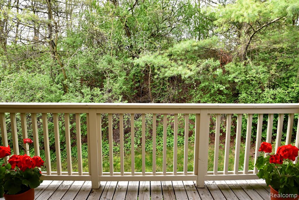 490 NEWBURNE POINTE, Bloomfield Hills, MI 48304 — Photo 6