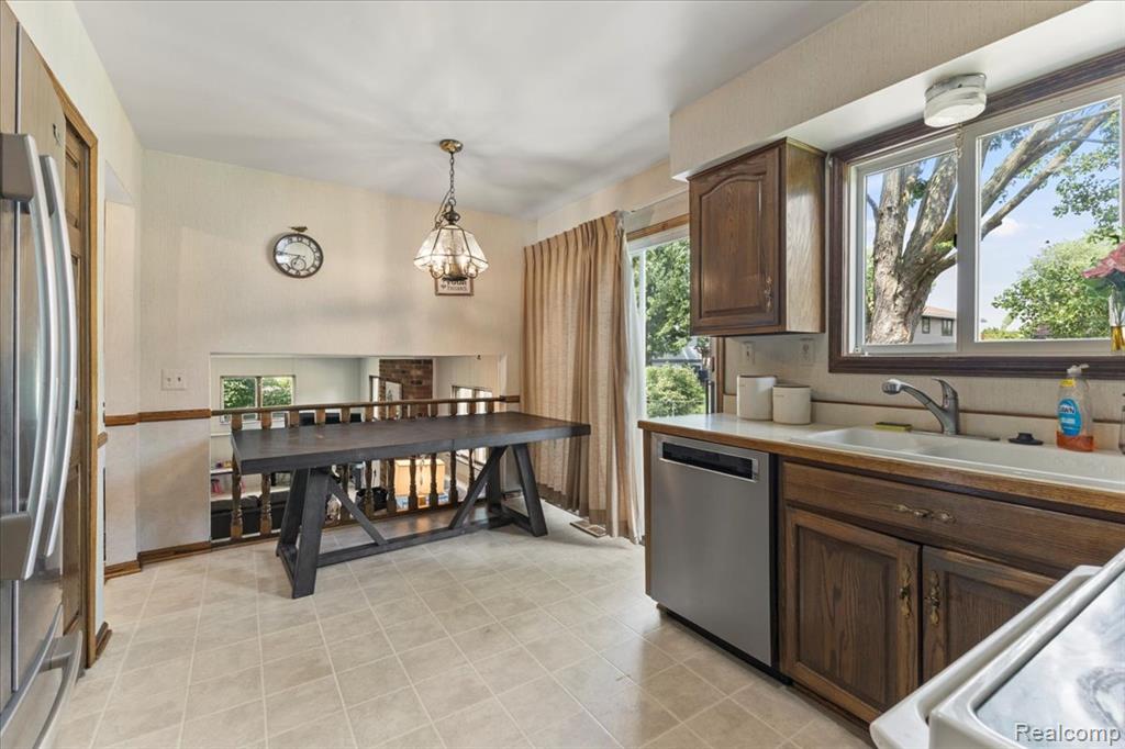 42109 Hartford Drive, Canton, MI 48187 — Photo 16