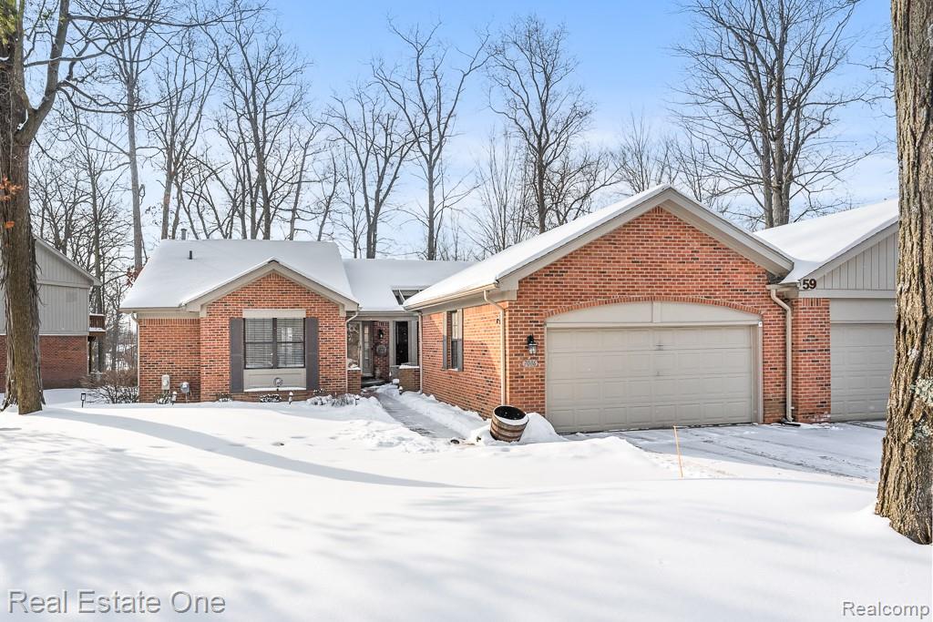 7086 Danbrooke Court, West Bloomfield, MI — Photo 41