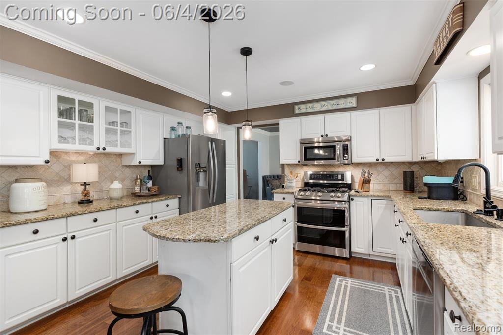 42812 Ledgeview Drive, Novi, MI 48377 — Photo 7