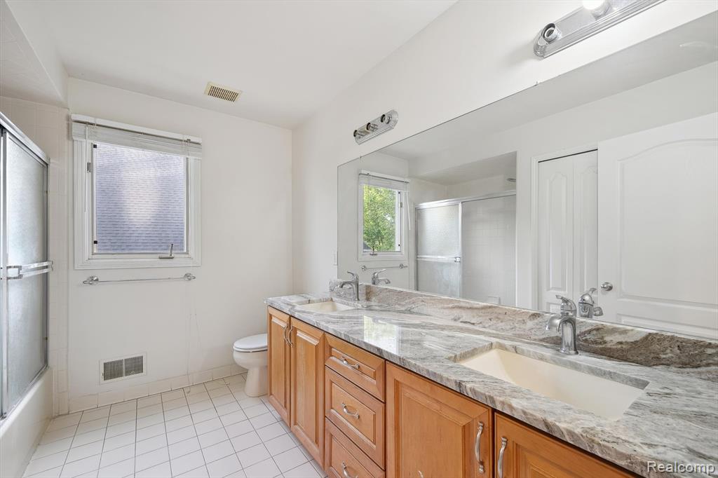 55712 LANCEWOOD Drive, Shelby Twp, MI 48316 — Photo 38