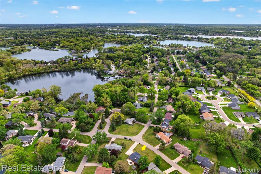 2802 Costa Mesa Road, Waterford, MI 48329 — Photo 44