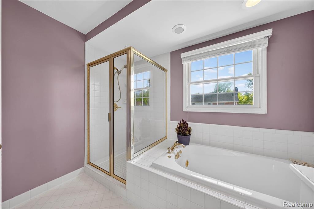 1112 Vernier Road, Grosse Pointe Woods, MI 48236 — Photo 33