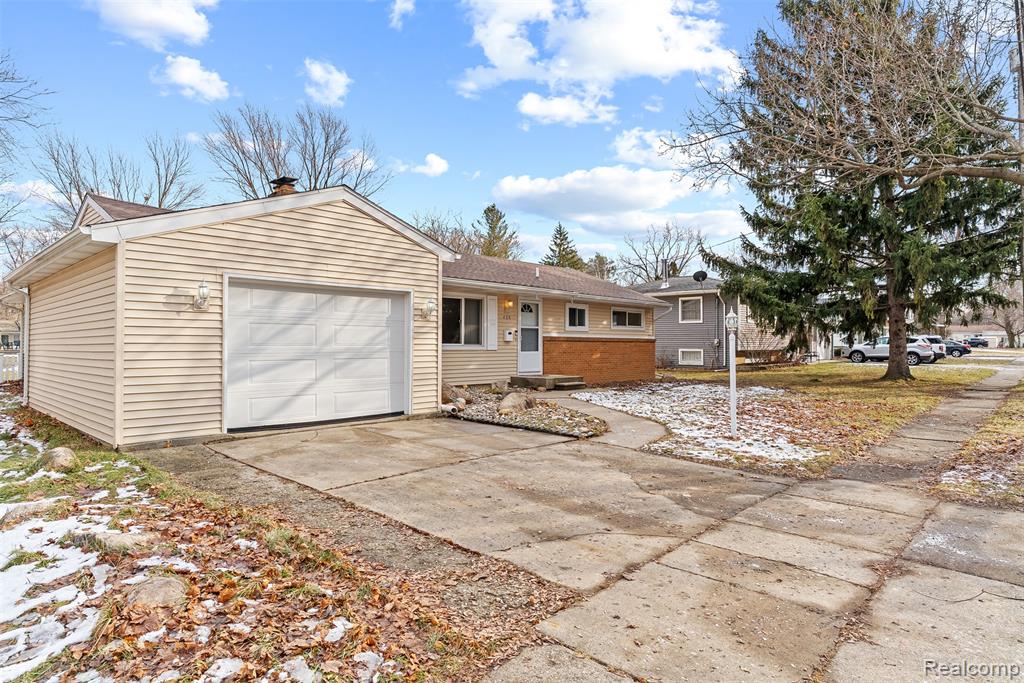 428 Sunnyside Drive, Flushing, MI 48433 — Photo 4