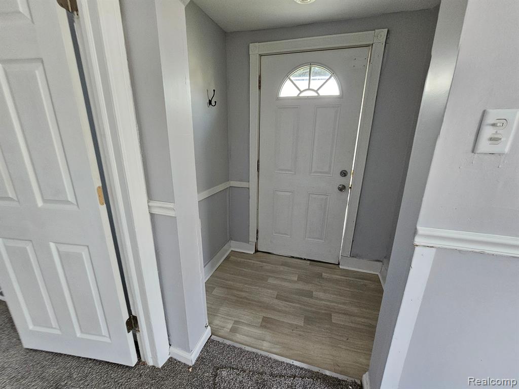 6828 MEADOW Avenue, Warren, MI 48091 — Photo 6