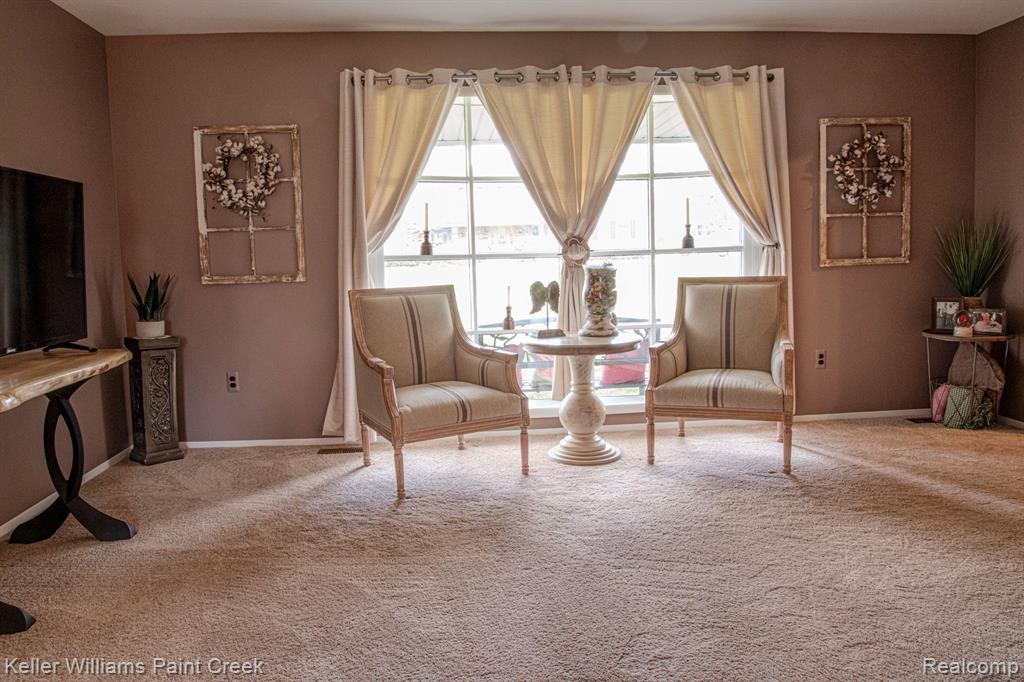 401 PINEHURST Drive, Rochester Hills, MI 48309 — Photo 4