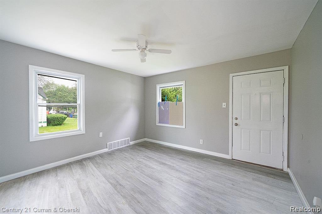 9244 Carlin Street, Detroit, MI 48228 — Photo 4
