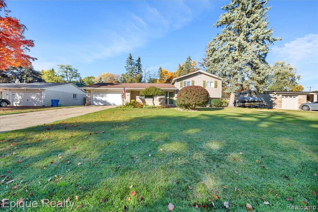 8156 Kenwick Drive, White Lake, MI — Photo 3