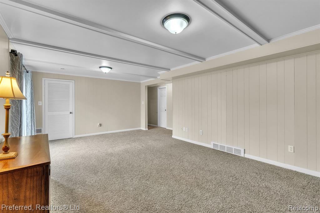 8680 WAR BONNET Drive, Commerce Twp, MI 48382 — Photo 29