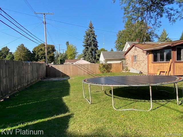 558 Myrtlewood Street, Marysville, MI 48040 — Photo 18