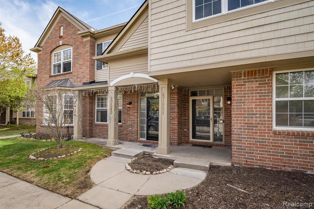 47543 PEMBROKE Drive, Canton, MI 48188 — Photo 3