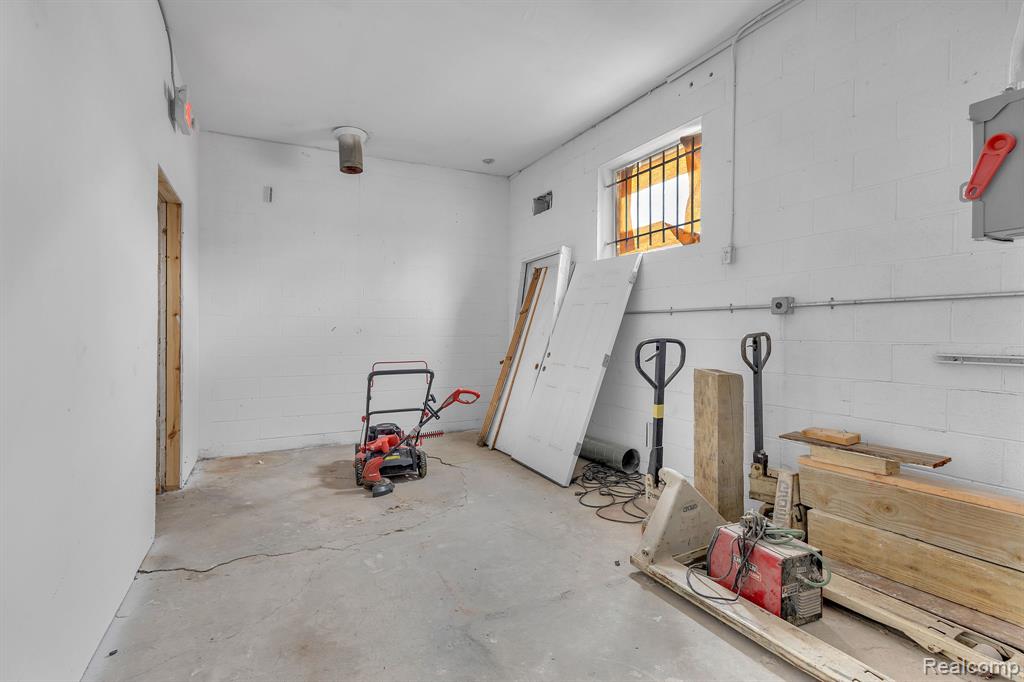 20500 W Warren, Detroit, MI 48228 — Photo 14