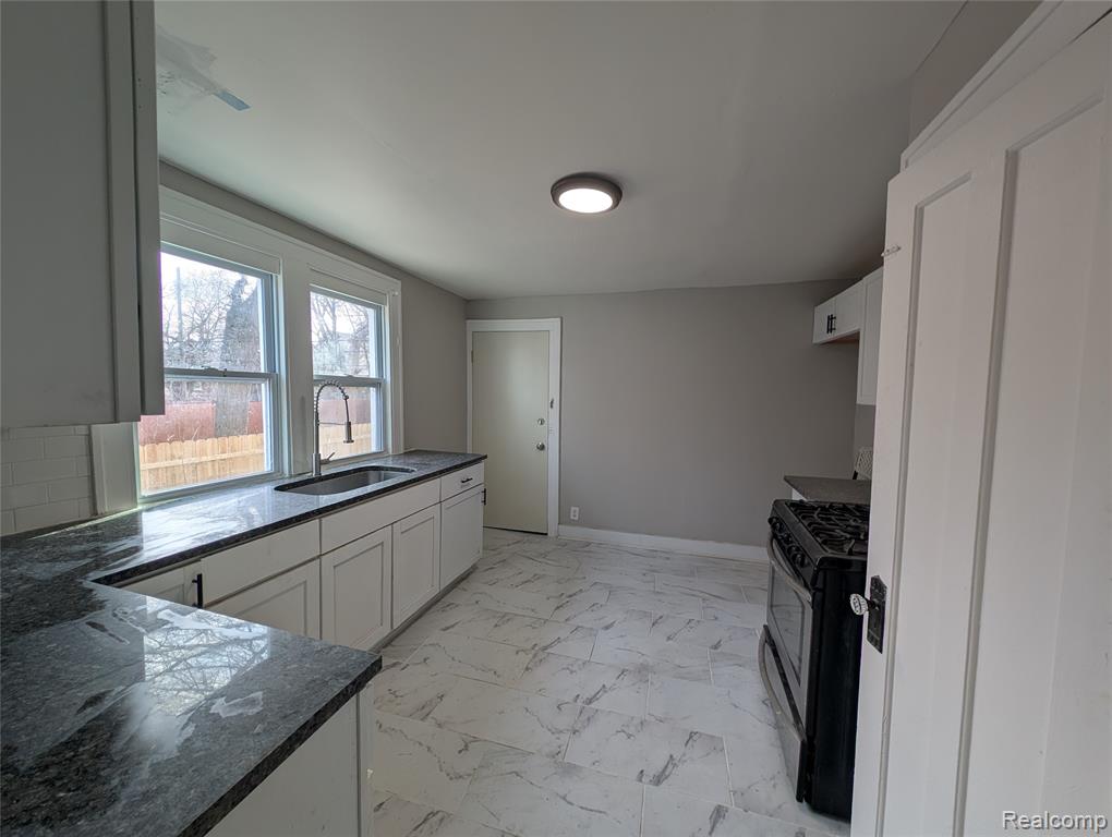 369 Newport Street, Detroit, MI, 48215