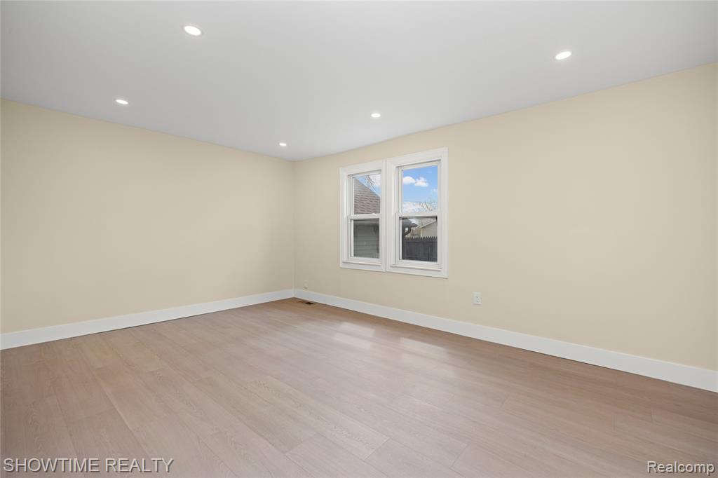 30430 Park Street, Roseville, MI 48066 — Photo 18