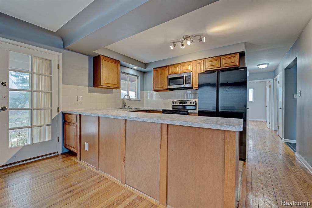 5936 Warbler Drive, Clarkston, MI — Photo 13