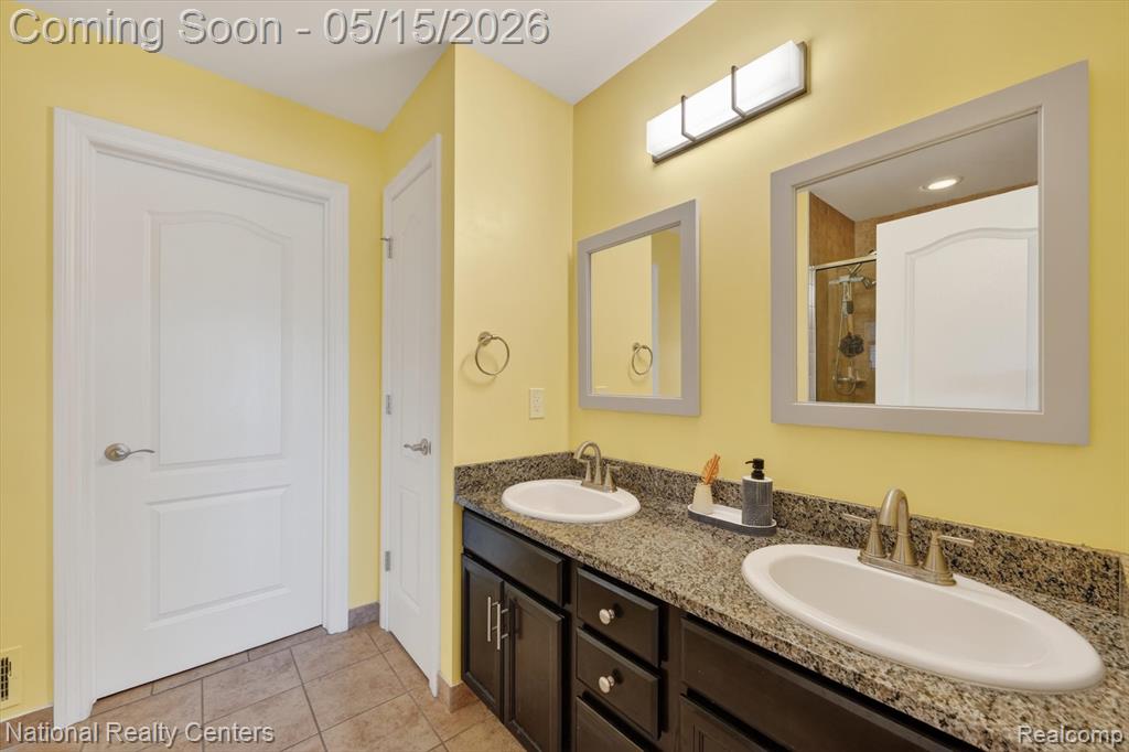 28657 Oakmonte Circle W, New Hudson, MI 48165 — Photo 18
