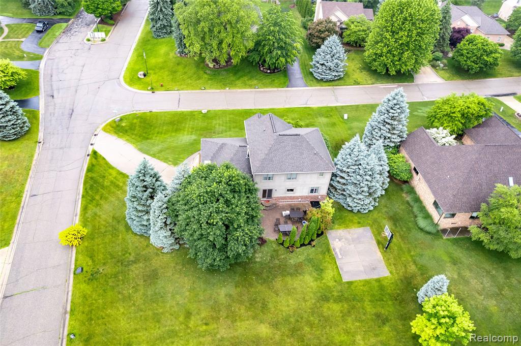 8140 Staghorn Trail, Clarkston, MI 48348 — Photo 27