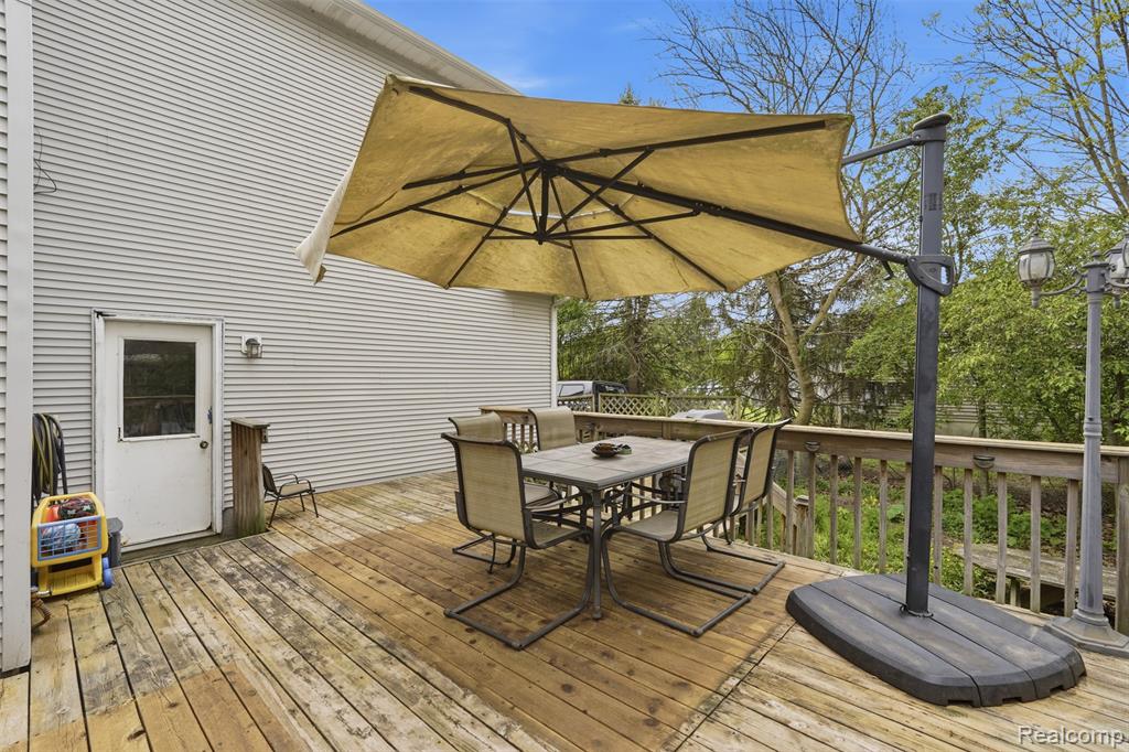 9293 Wildwood Lake Drive, Whitmore Lake, MI 48189 — Photo 29