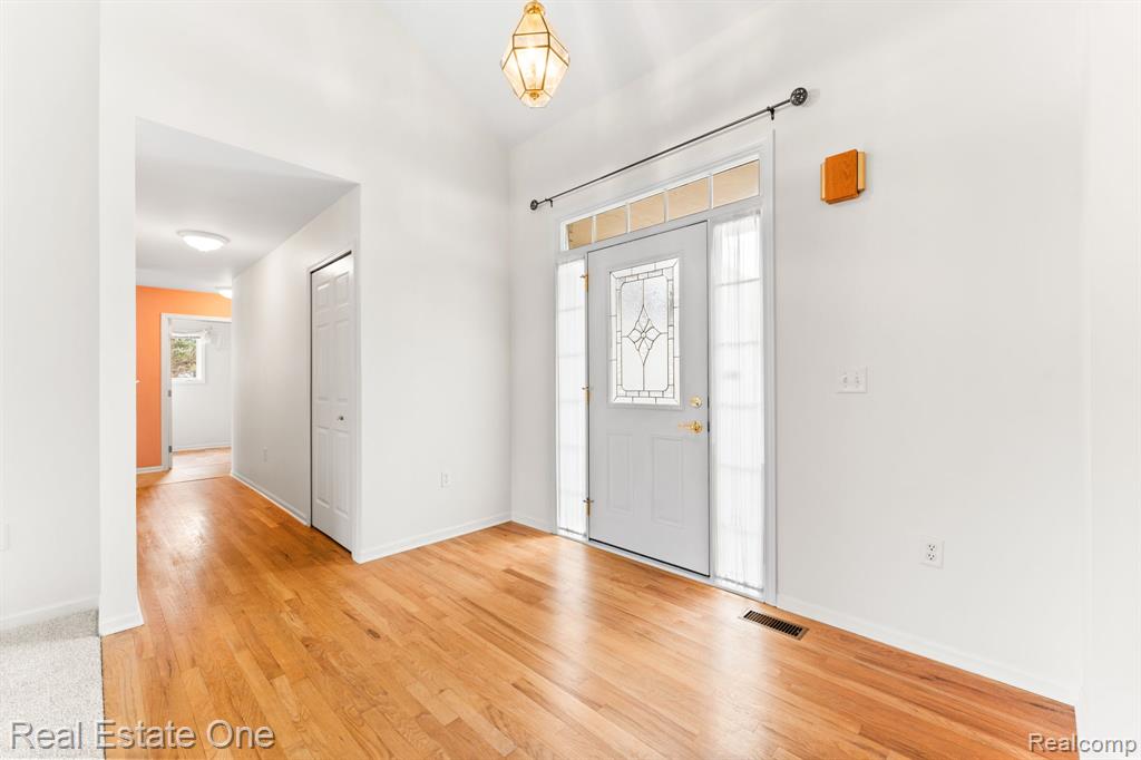 9305 Rotondo Drive, Howell, MI 48855 — Photo 9