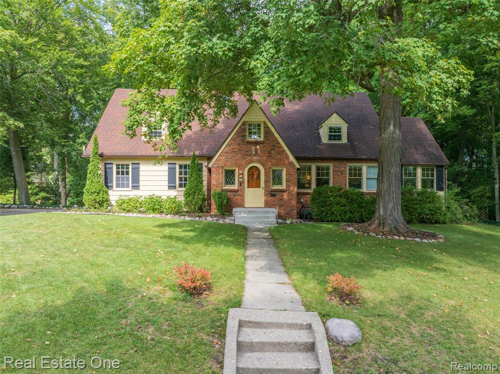 215 Hill Street, Northville, MI 48167