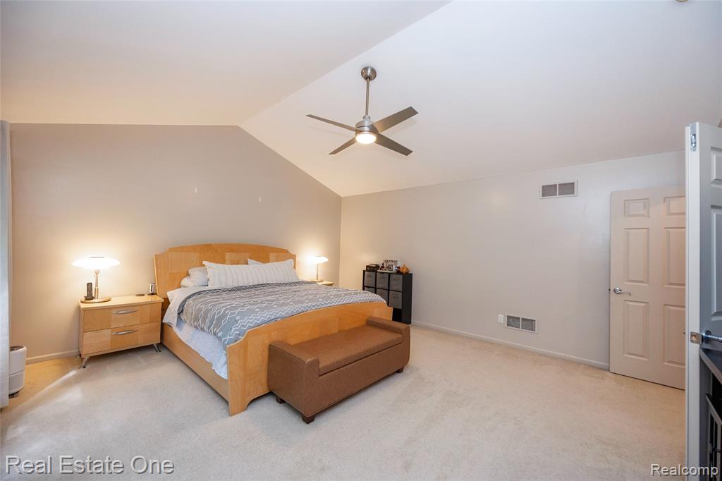 3481 Castlewood Court, Wixom, MI — Photo 45
