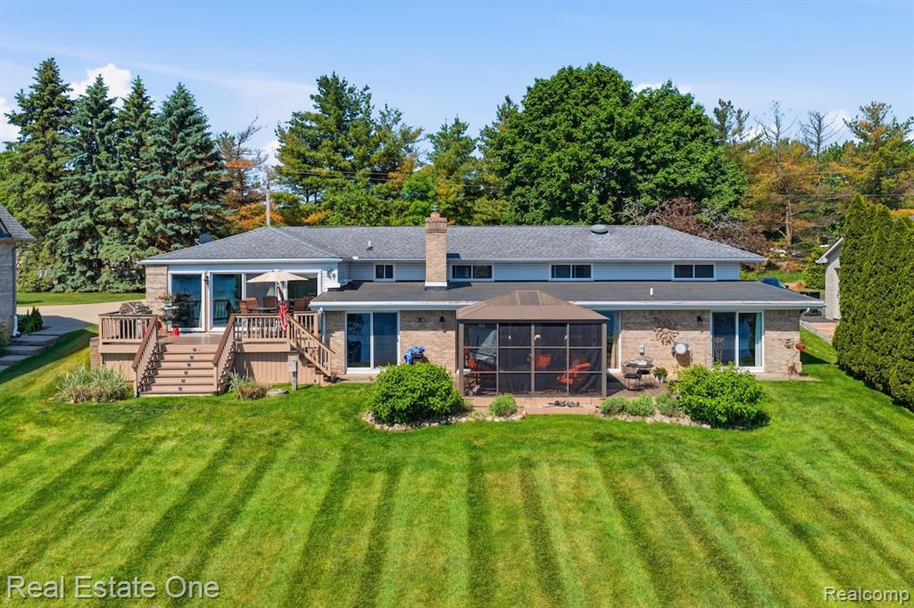 8080 Pine Ranch Drive, Brighton, MI 48114 — Photo 35