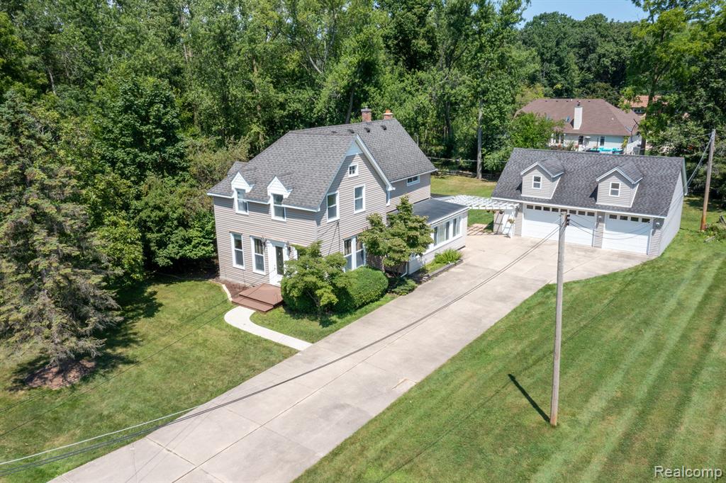 7950 ISLAND Boulevard, Grosse Ile, MI 48138 — Photo 2