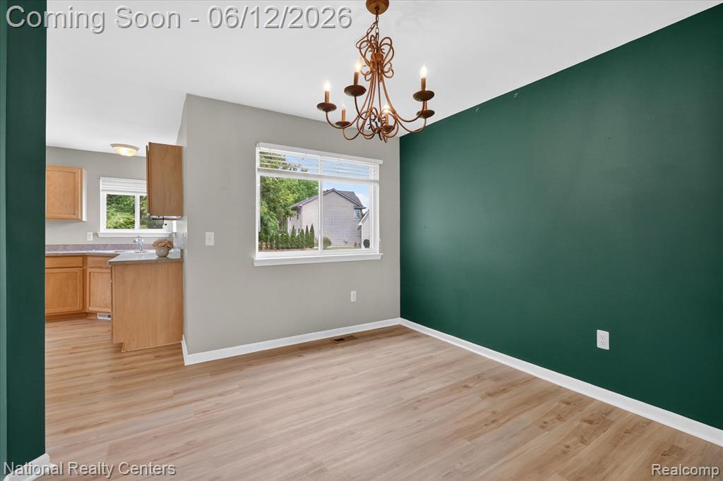 8525 BERKSHIRE Drive, Ypsilanti, MI 48198 — Photo 13
