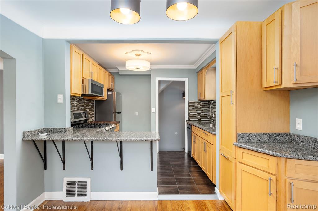 909 Hoffman Avenue, Royal Oak, MI 48067 — Photo 14