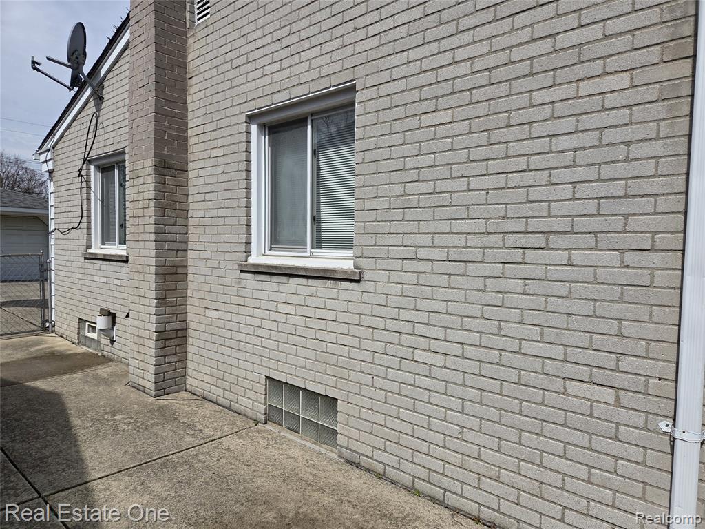 7946 McKinley Street, Taylor, MI 48180 — Photo 5