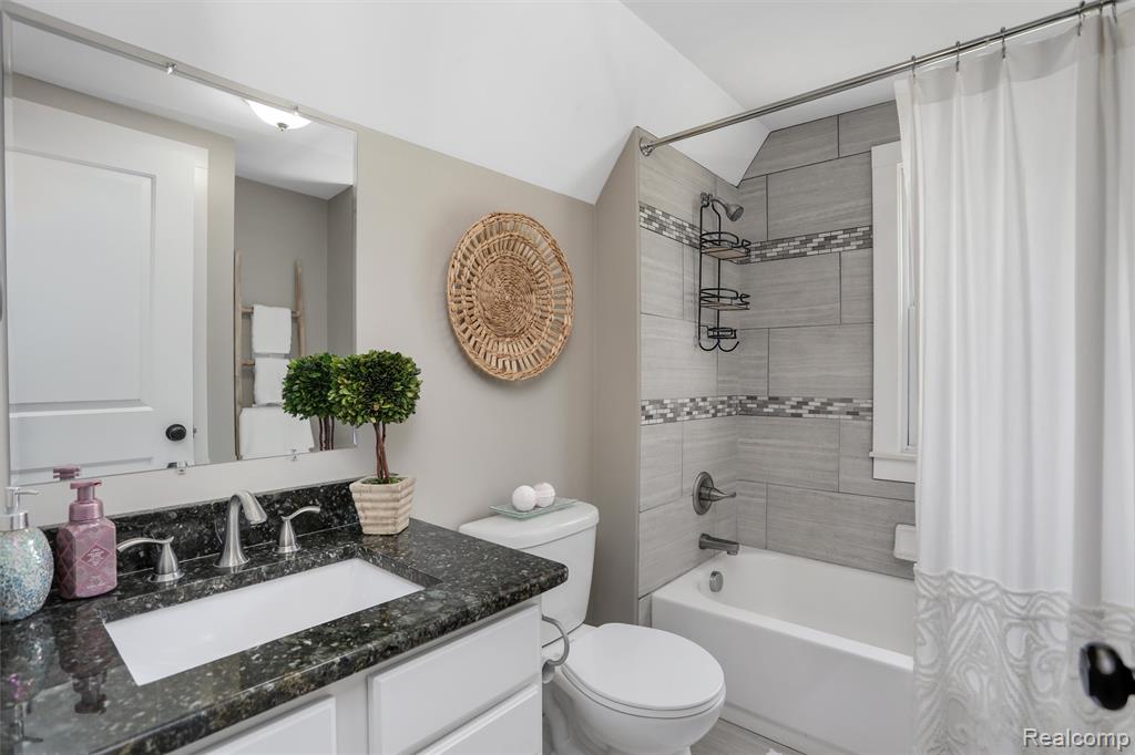 812 N Edison Avenue, Royal Oak, MI 48067 — Photo 22