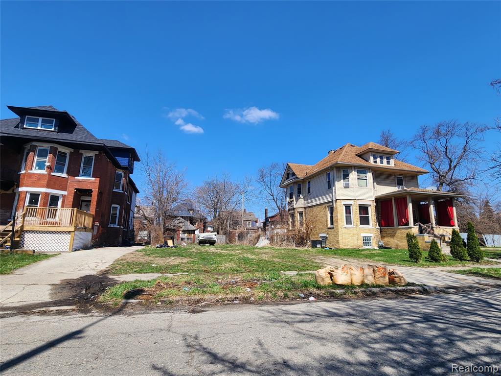 130 Hazelwood Street