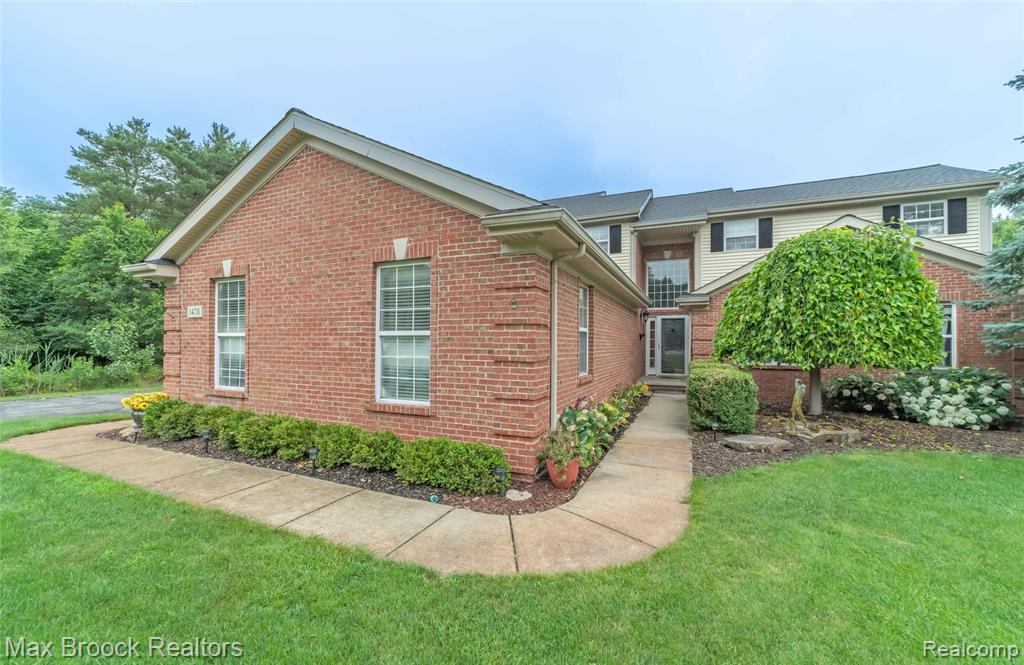 1478 Courtney Court, Hartland, MI 48353 — Photo 2