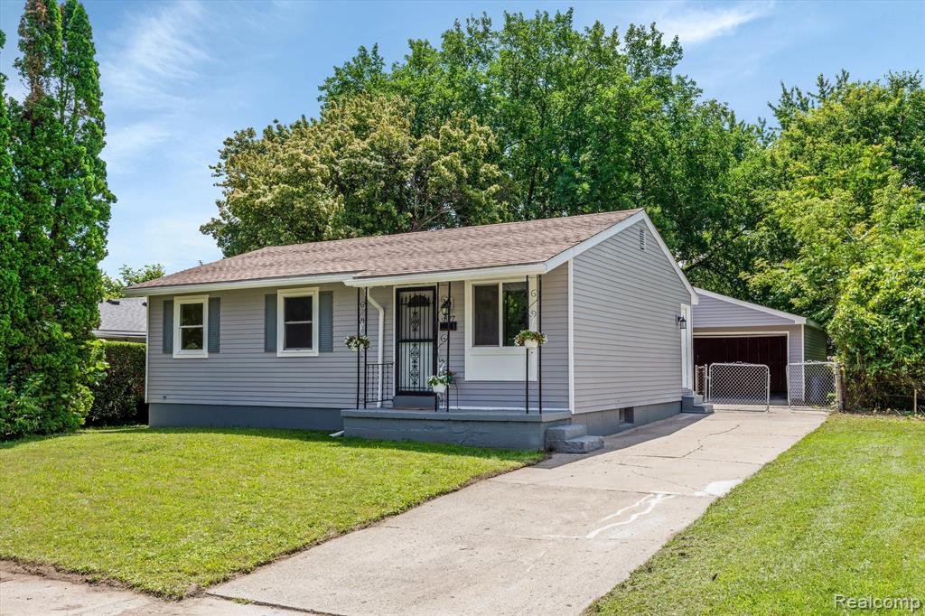 827 MADISON Street, Ypsilanti, MI 48197 — Photo 4